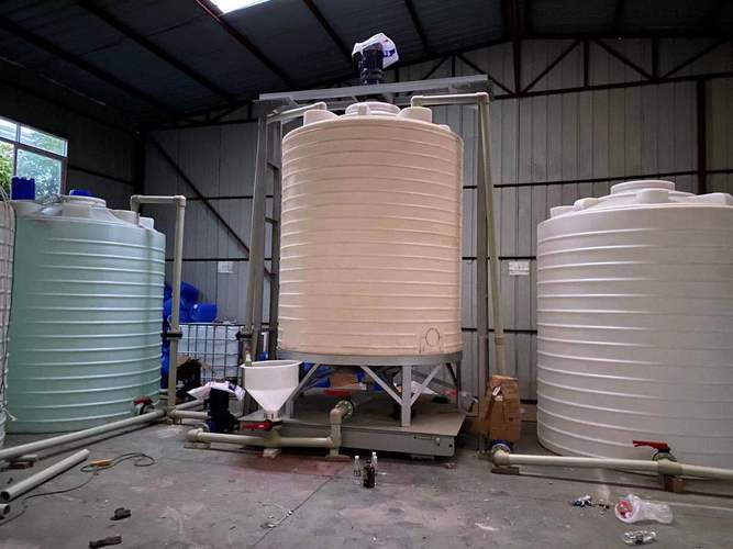 江苏钧宏塑业科技 专业塑料水箱助力环境保护专用设备销售